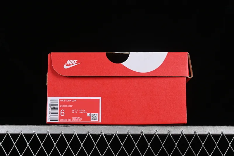 All Categories Nk SB Dunk Series Nk SB Dunk Low Low-top sneakers Nk Dunk Low Christmas gift Strawberry cake SB strappy low-top casual sneakers DD1503-118